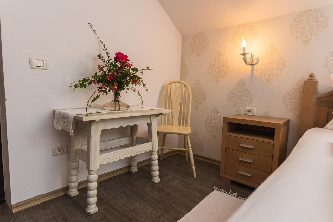 Casa Tirol Blaj Hotel Luaran gambar